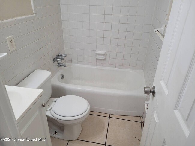 Building Photo - 130 Bouganvillea Dr