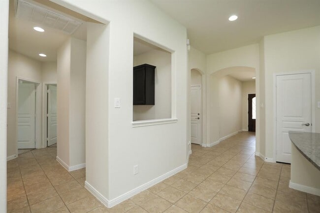 Building Photo - 4802 Elenas Bend Ct
