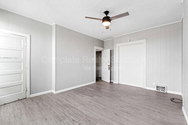 Building Photo - 4222 S 38th St