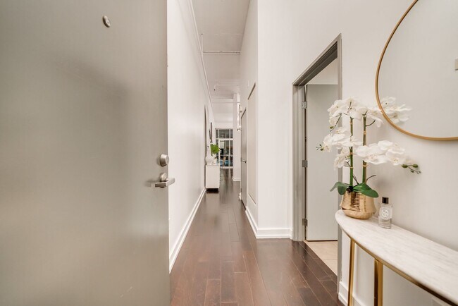 Building Photo - Don't miss out on your chance to Live at t...