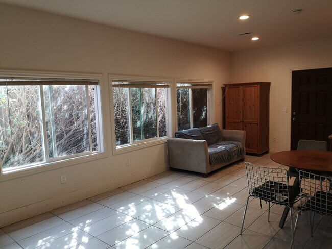 Primary Photo - 255 E Ferndale Ave
