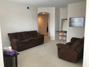 Building Photo - 260 Riverbend Drive 2 Bedroom 2 Bath Condo...