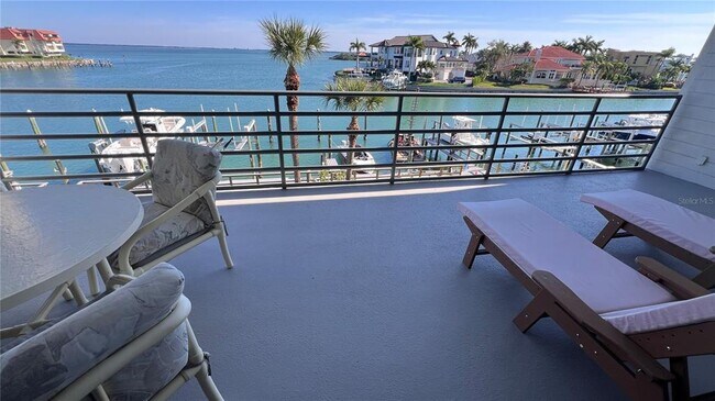 Building Photo - 363 Pinellas Bayway S