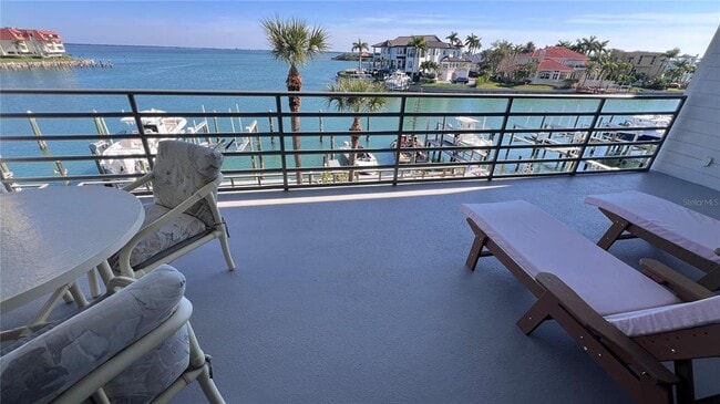 Building Photo - 363 Pinellas Bayway S