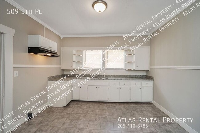 Building Photo - 509 5th St