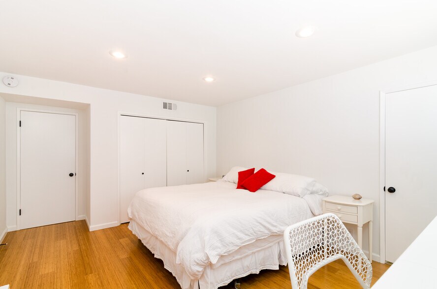 Building Photo - 22626 Pacific Coast Hwy