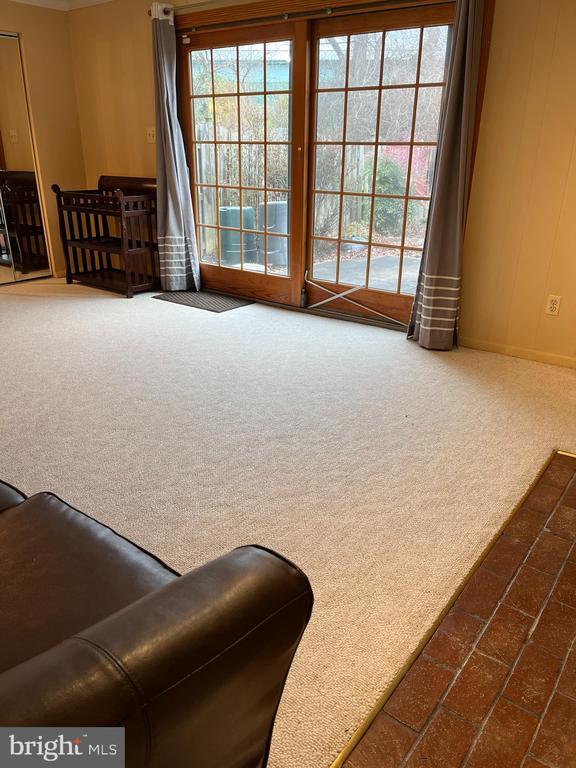 Building Photo - 147 E St NE