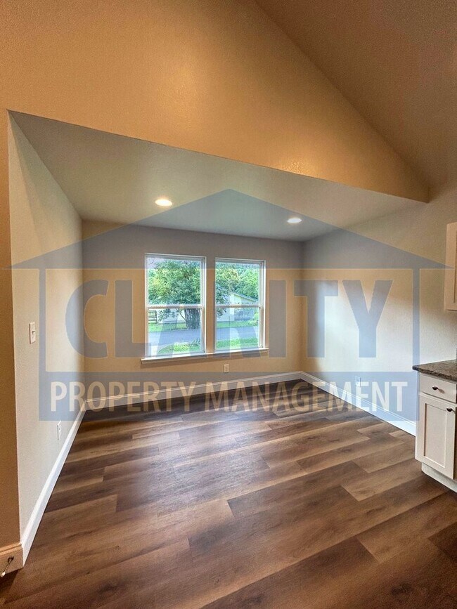Building Photo - Single level, 3 bedroom home!