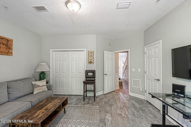 Building Photo - 4518 Congressional Dr