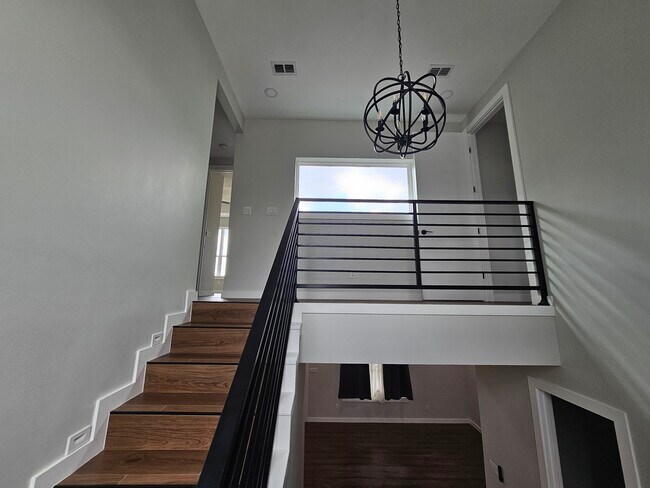 Building Photo - 5303 N Crown Pt