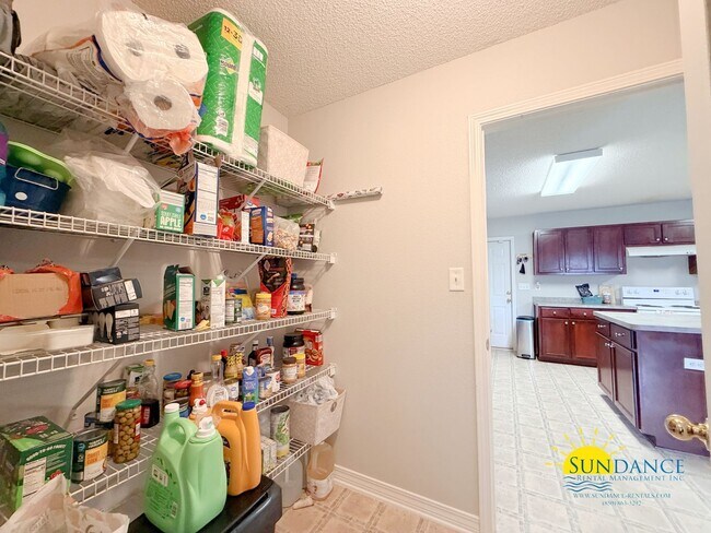 Building Photo - Charming 4-Bedroom Home in Hampton Ridge Estates of Navarre!