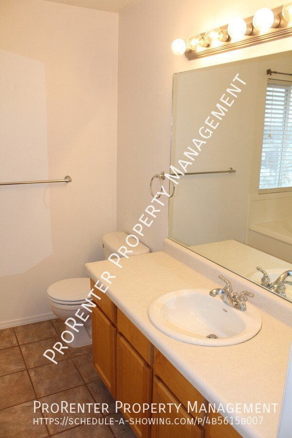 Building Photo - 1398 N 2585 W