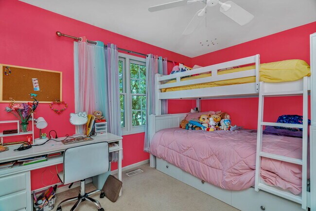 Building Photo - 745 Feather Sound Dr