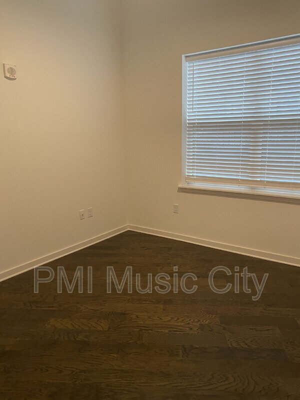 Building Photo - 1677 54th Ave N