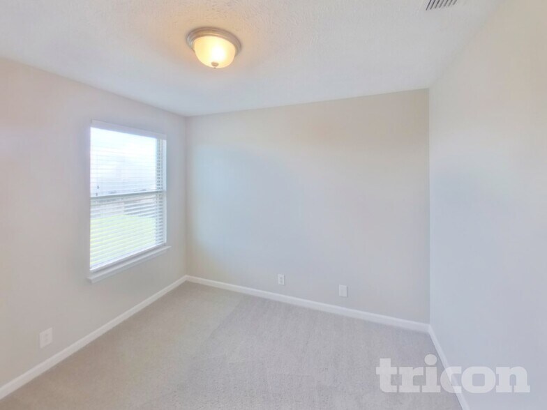 Building Photo - 1729 Alysheba Run