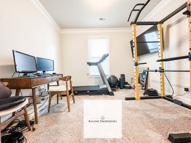 Building Photo - Beautiful and Spacious Home in Greer, SC