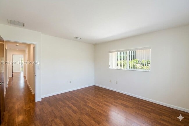 Building Photo - 2780 SW 33rd Ave