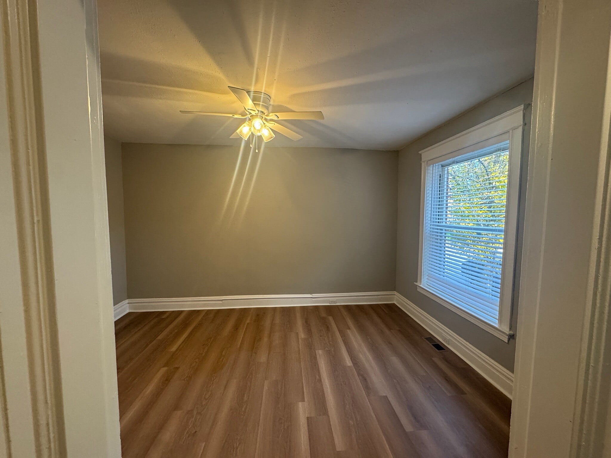 Building Photo - 3119 Oak Hill Ave