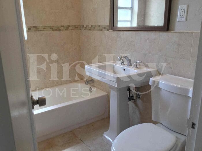 Building Photo - 16410 NW 20th Ave