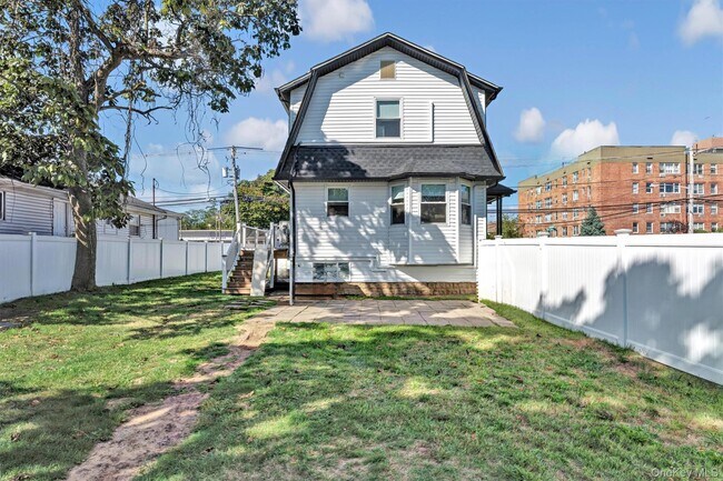 Building Photo - 159 Southside Ave