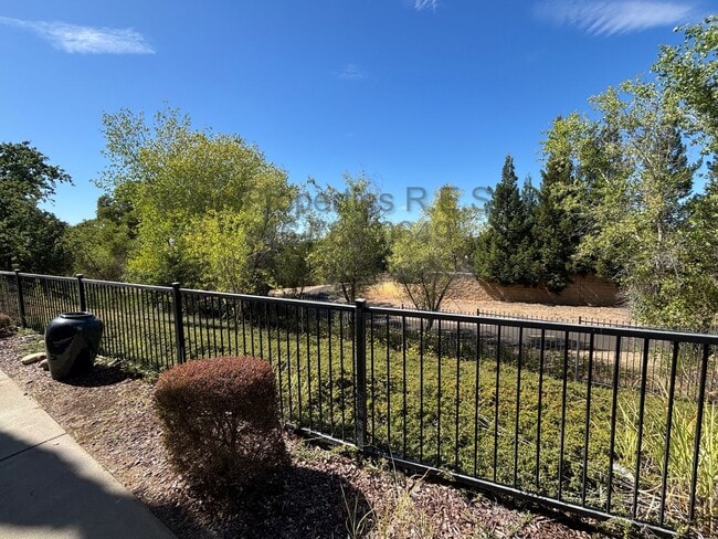 Building Photo - East Roseville - Gated Phoenician - Great ...