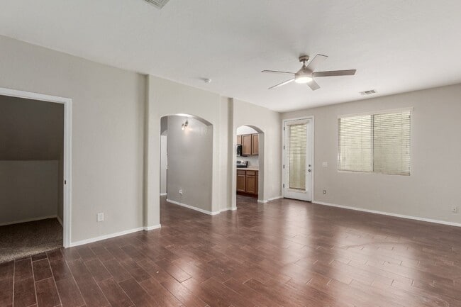 Building Photo - 3012 S 101st Dr