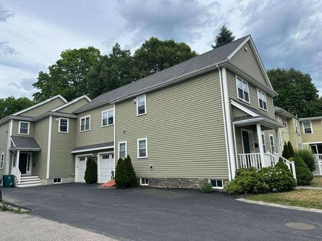 Building Photo - 299 Cabot St