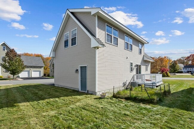 Building Photo - 4 Boxwood Dr