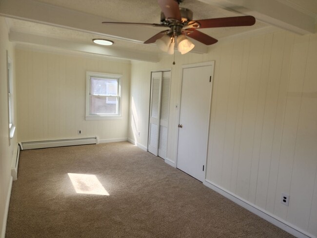 Building Photo - **4706 Glenspring Road, Henrico, VA – Move-In Ready Brick Rancher!**