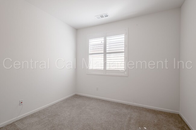 Building Photo - 4 Bedroom/2 Bath Home with Paid Solar - $2...