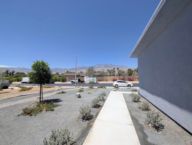 Building Photo - 30100 San Joaquin Dr