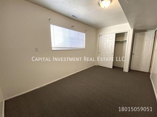 Building Photo - 1126 Crandall Ave S