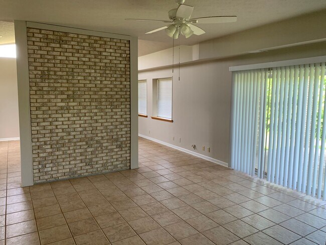 Building Photo - Unique Home and Land in Camp Hill