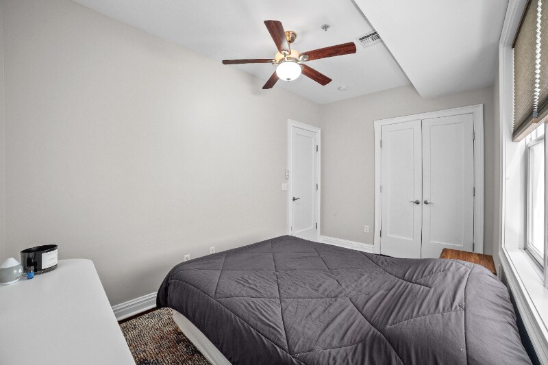 Building Photo - 180 19th St