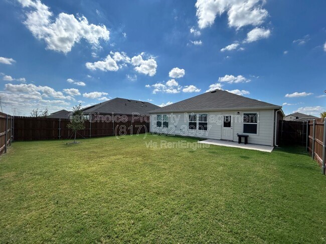 Building Photo - 4644 Benham Dr