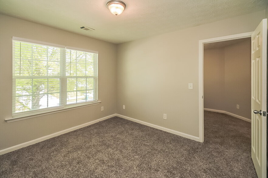 Building Photo - 4353 Grant Forest Cir