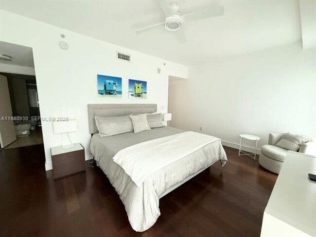 Building Photo - 6000 Collins Ave