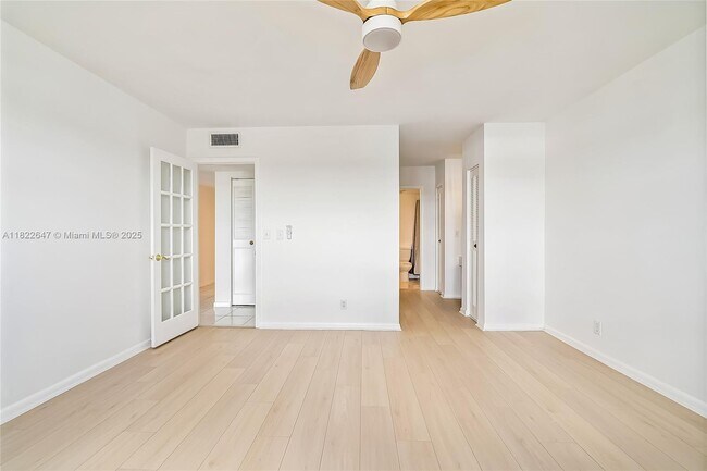 Building Photo - 4851 NW 21st St