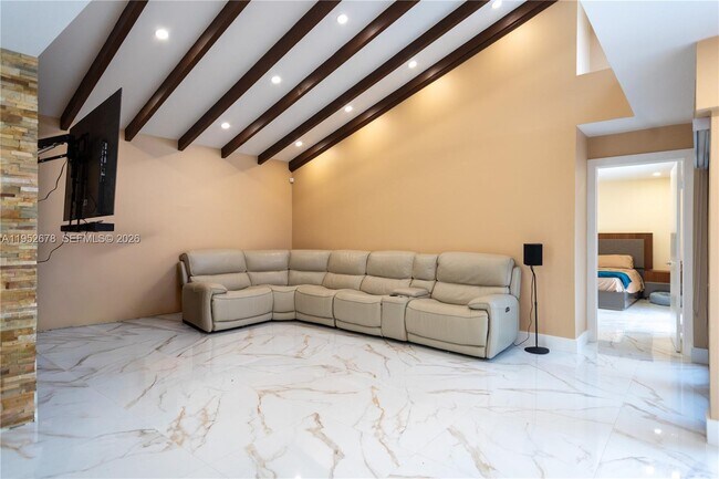 Building Photo - 13565 SW 116th Terrace