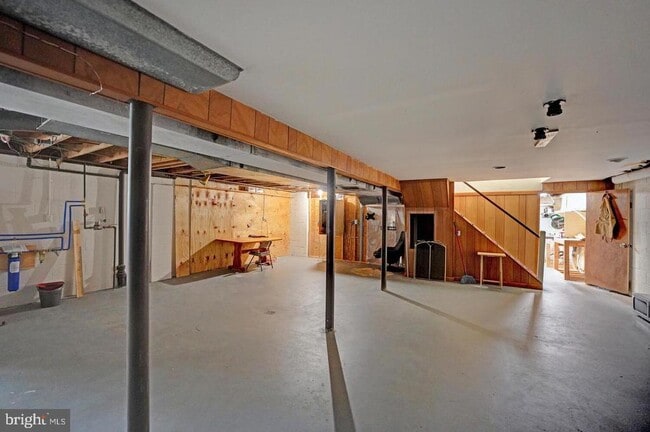 Building Photo - 606 Wyoming Ave