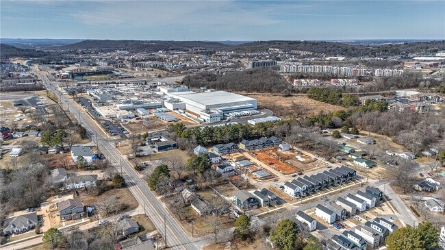 Building Photo - 1435 S Yampa Bnd