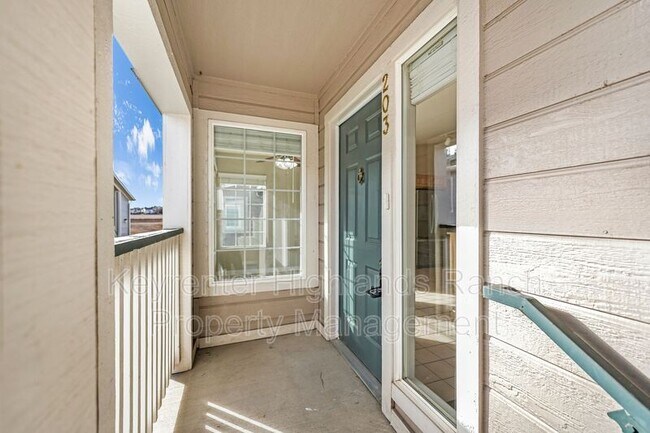 Building Photo - 8381 Pebble Creek Way