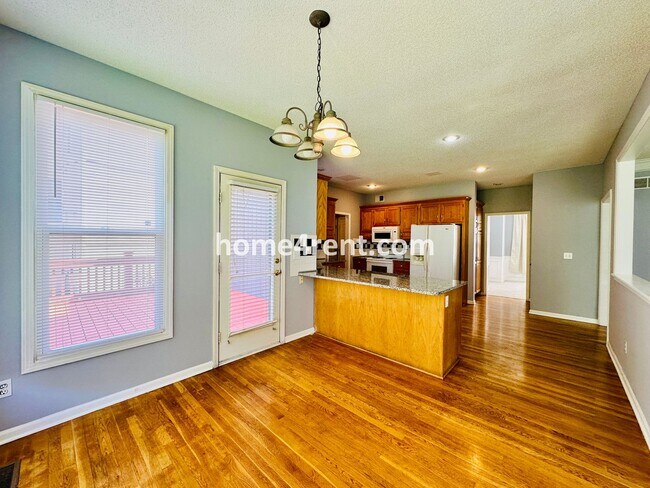 Building Photo - 8102 W 144th Pl