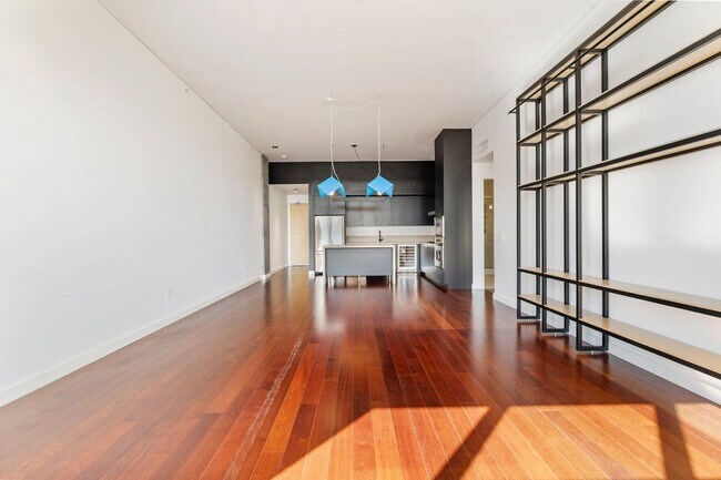 Building Photo - The Civic - 2 bed/2 bath, east facing 16th...