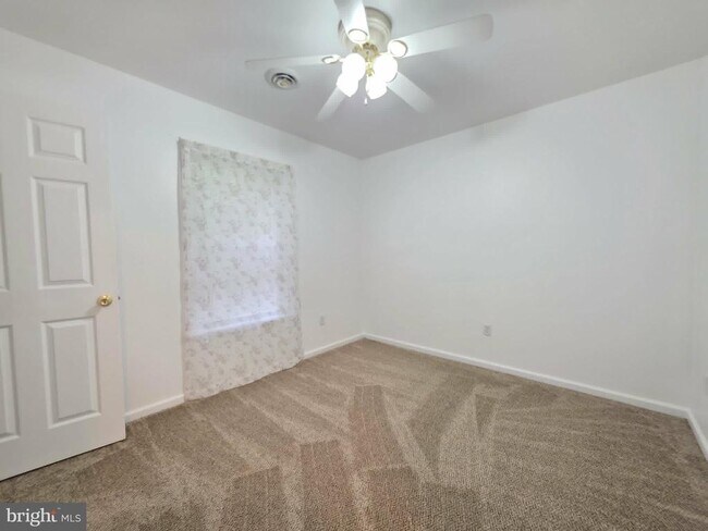 Building Photo - 1011 Granite Ct