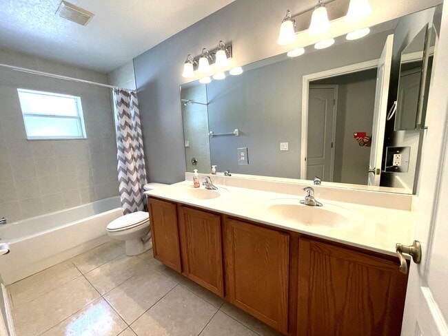 Building Photo - 1171 Tamango Dr