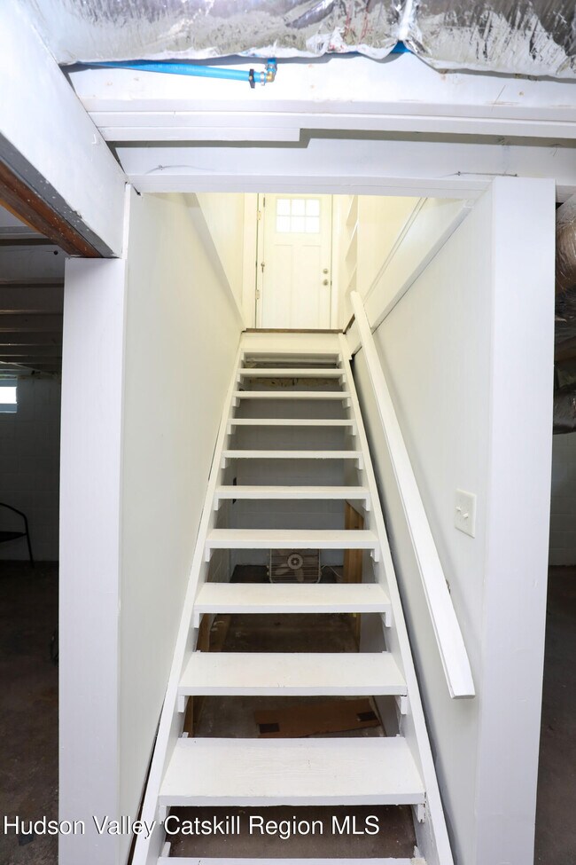 Building Photo - 111 Zandhoek Rd
