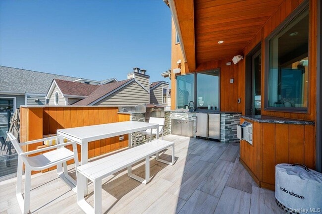 Building Photo - 11 Michigan St