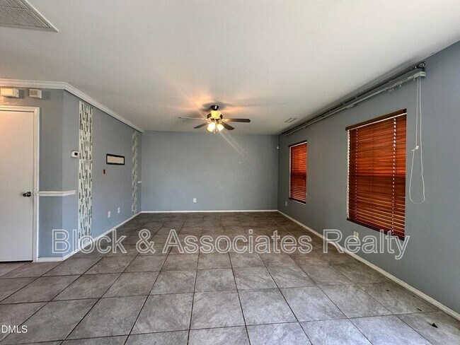 Building Photo - 502 Kerriann Ln