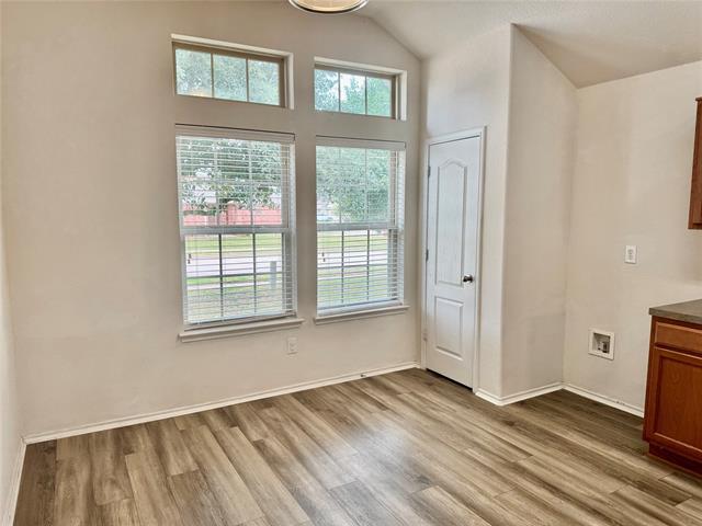 Building Photo - 330 Sardius Blvd